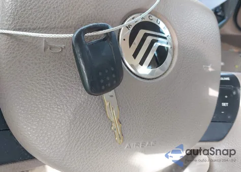 2005 Mercury Grand Marquis Gs z USA, uszkodzony, nr VIN 2MEFM74W05X641274